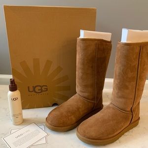 Tall classic ugg Australia boots in tan